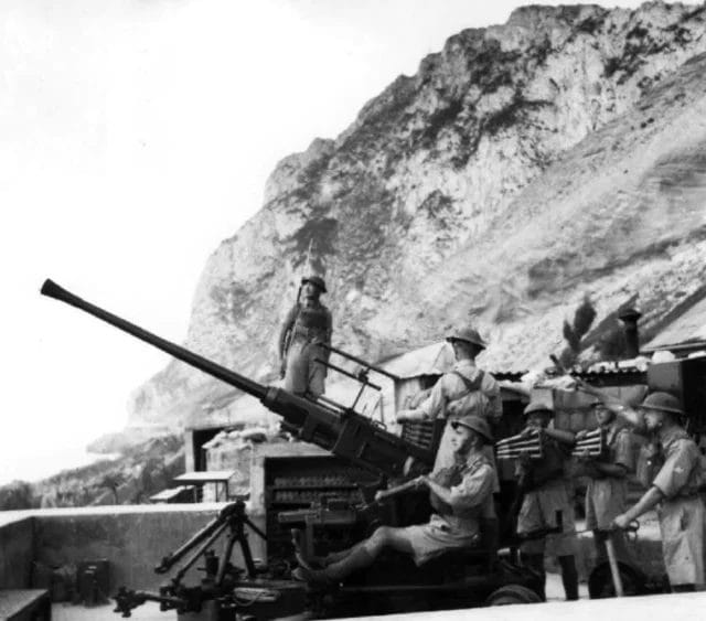 A Bofors 40mm anti-aircraft gun position located on the eastern side of the Rock during WWII.
#history #gibraltar #ww2 #military #heritage